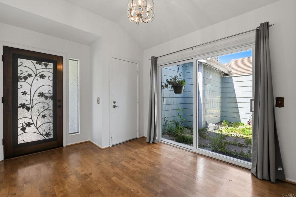 1658 Pleasant Place Encinitas, CA 92024 - Photo 3 of 27