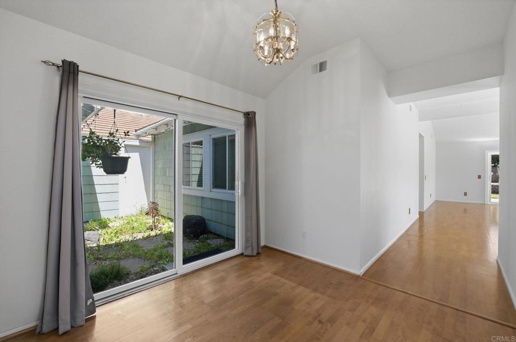 1658 Pleasant Place Encinitas, CA 92024 - Photo 4 of 27