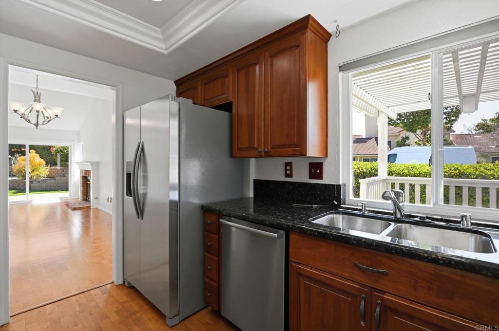 1658 Pleasant Place Encinitas, CA 92024 - Photo 9 of 27