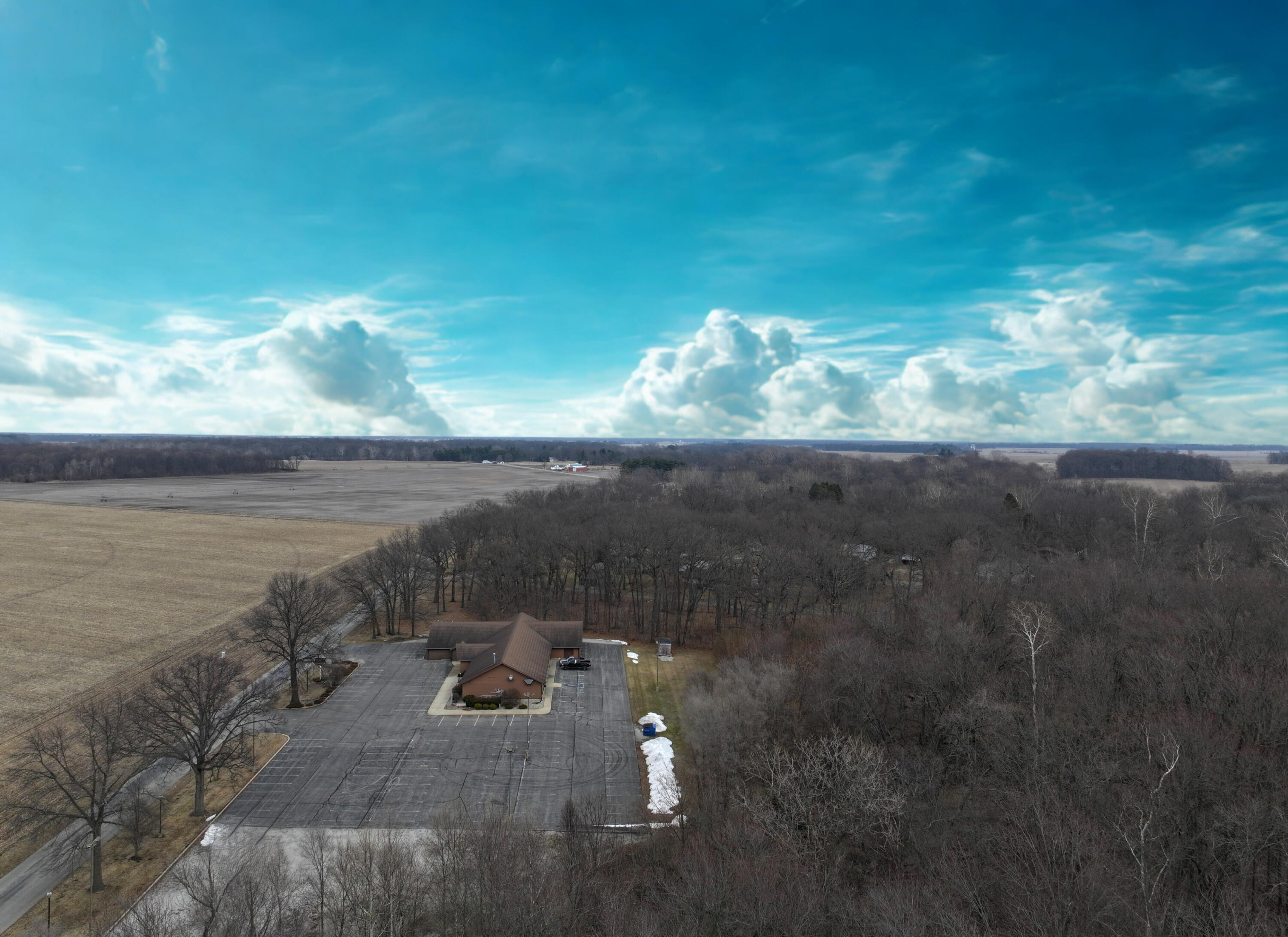 340 East 50 North Winamac, IN 46996 - Photo 10 of 38 a view of a lake from a yard