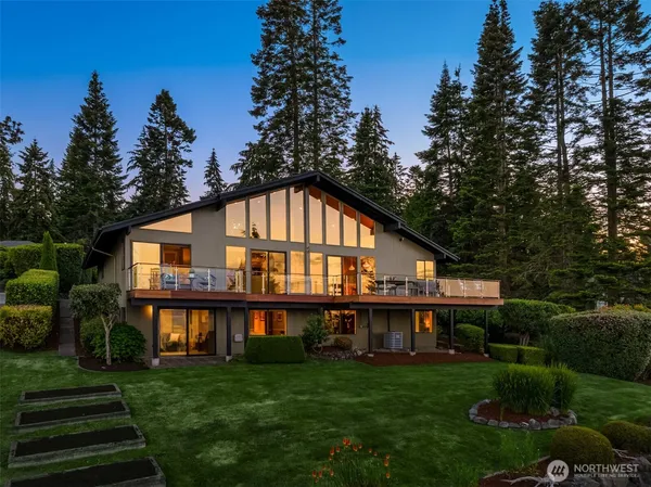 $2,495,000 | 10793 Northeast Bill Point Drive, Bainbridge Island, WA 98110