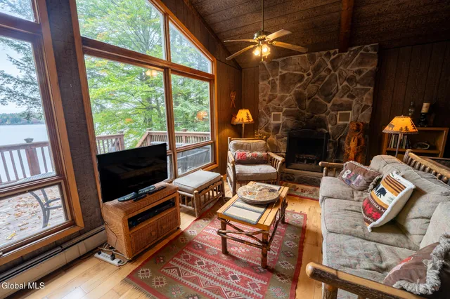 $879,000 | 188 South Shore Road, Lake Pleasant, NY 12108