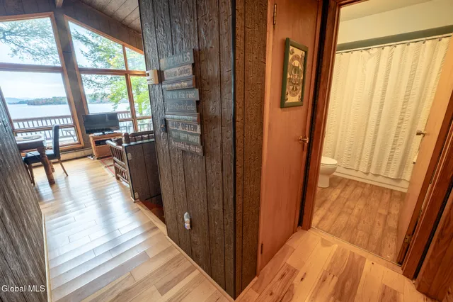 $879,000 | 188 South Shore Road, Lake Pleasant, NY 12108