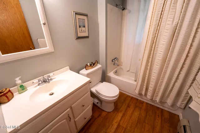 $879,000 | 188 South Shore Road, Lake Pleasant, NY 12108