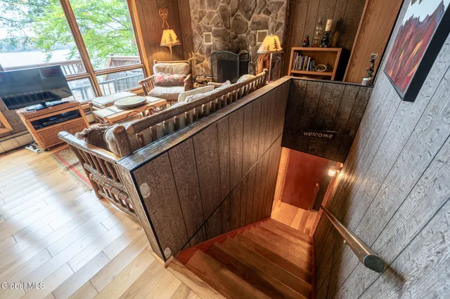 $879,000 | 188 South Shore Road, Lake Pleasant, NY 12108