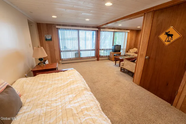 $879,000 | 188 South Shore Road, Lake Pleasant, NY 12108