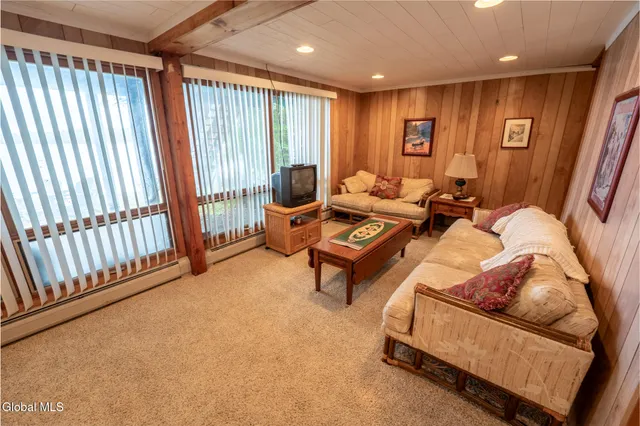 $879,000 | 188 South Shore Road, Lake Pleasant, NY 12108