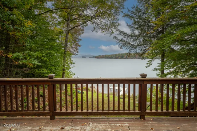 $879,000 | 188 South Shore Road, Lake Pleasant, NY 12108