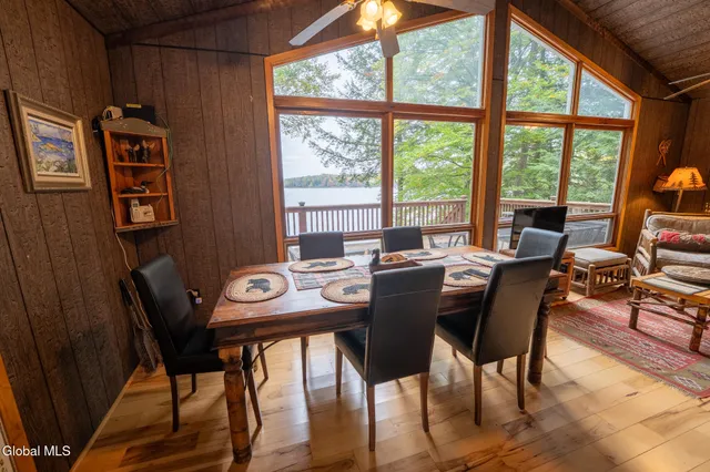 $879,000 | 188 South Shore Road, Lake Pleasant, NY 12108