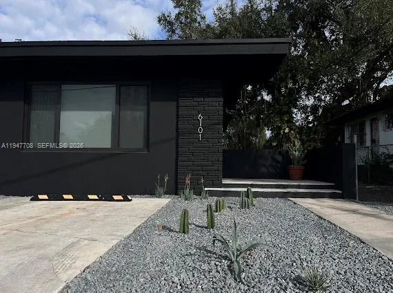 a view of outdoor space