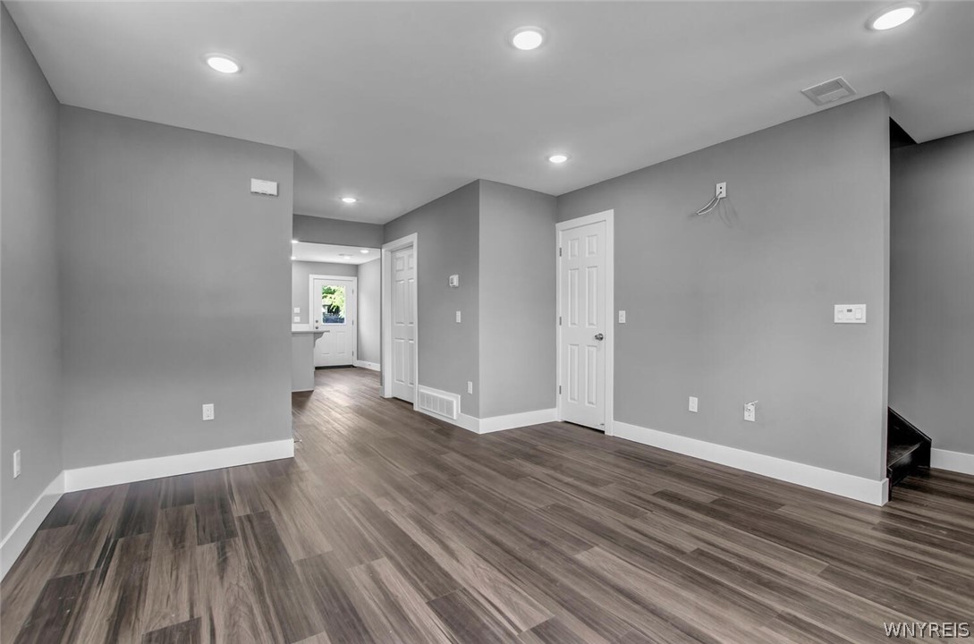 85 Harding Road Buffalo, NY 14220 - Photo 2 of 46