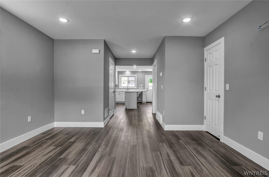 85 Harding Road Buffalo, NY 14220 - Photo 3 of 46