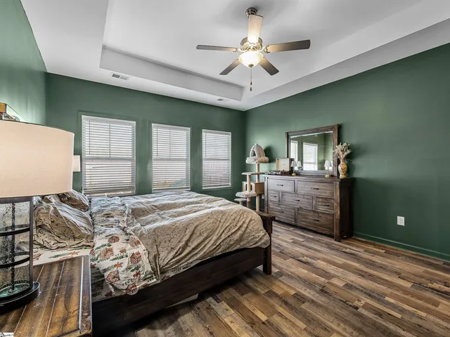 $325,000 | 642 Grantleigh Drive, Duncan, SC 29334