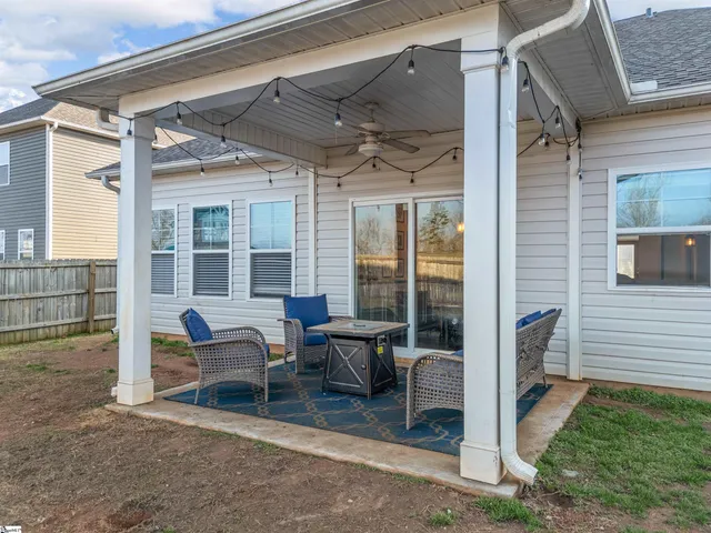 $325,000 | 642 Grantleigh Drive, Duncan, SC 29334