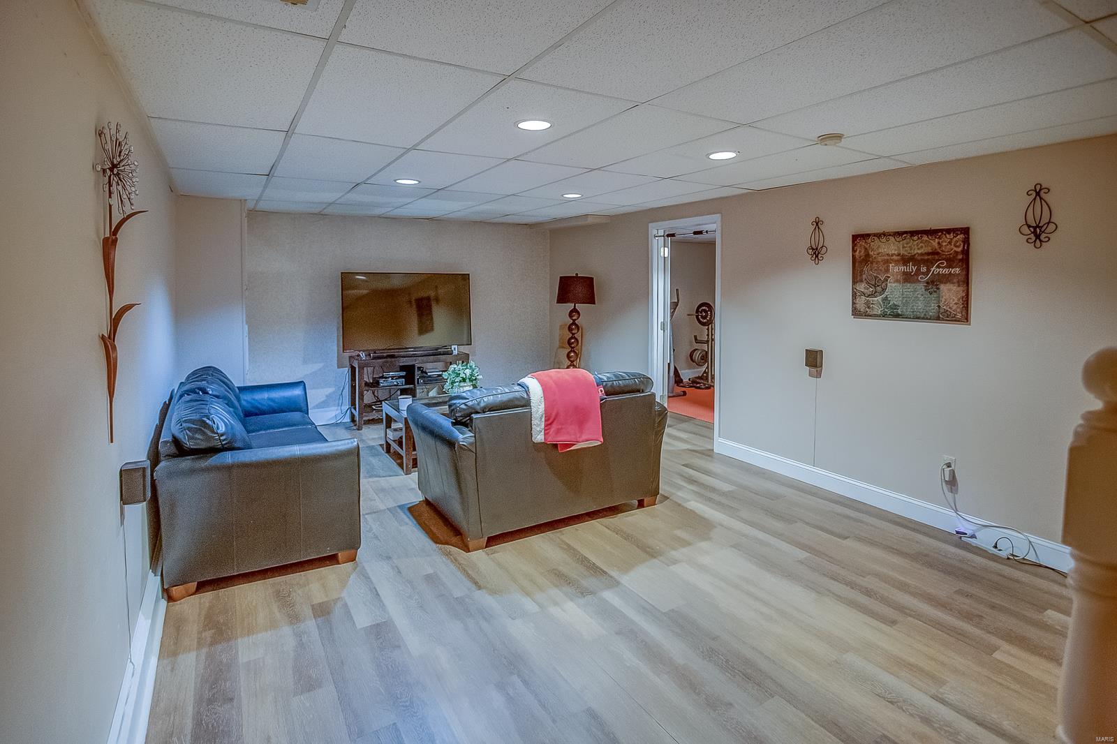 618 Hollywood Heights Road Caseyville, IL 62232 - Photo 17 of 32 Gallery Image 17