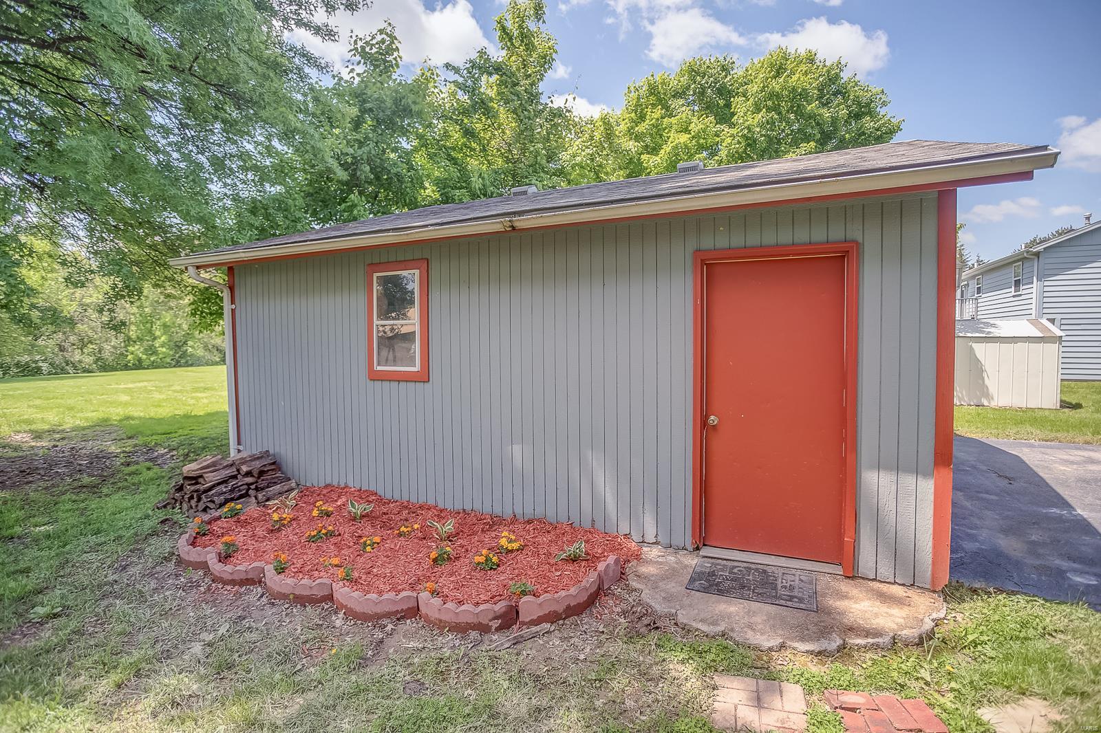618 Hollywood Heights Road Caseyville, IL 62232 - Photo 22 of 32 Gallery Image 22