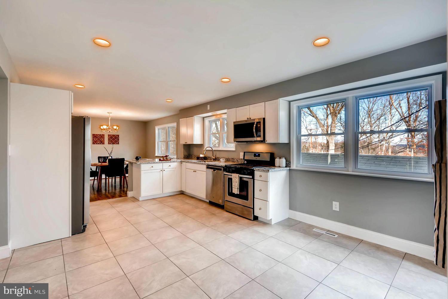 8214 Brattle Road Baltimore, MD 21208 - Photo 11 of 28 Interior (General)
