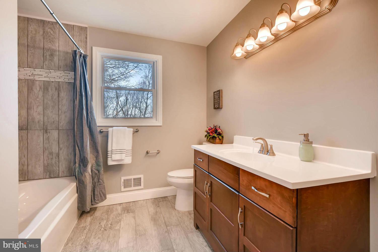 8214 Brattle Road Baltimore, MD 21208 - Photo 8 of 28 Interior (General)