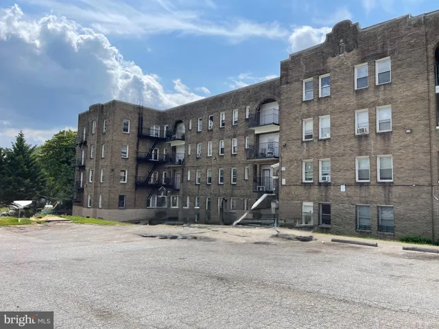 $1,300 | 2111 Garrison Boulevard, Unit 3, Baltimore, MD 21216