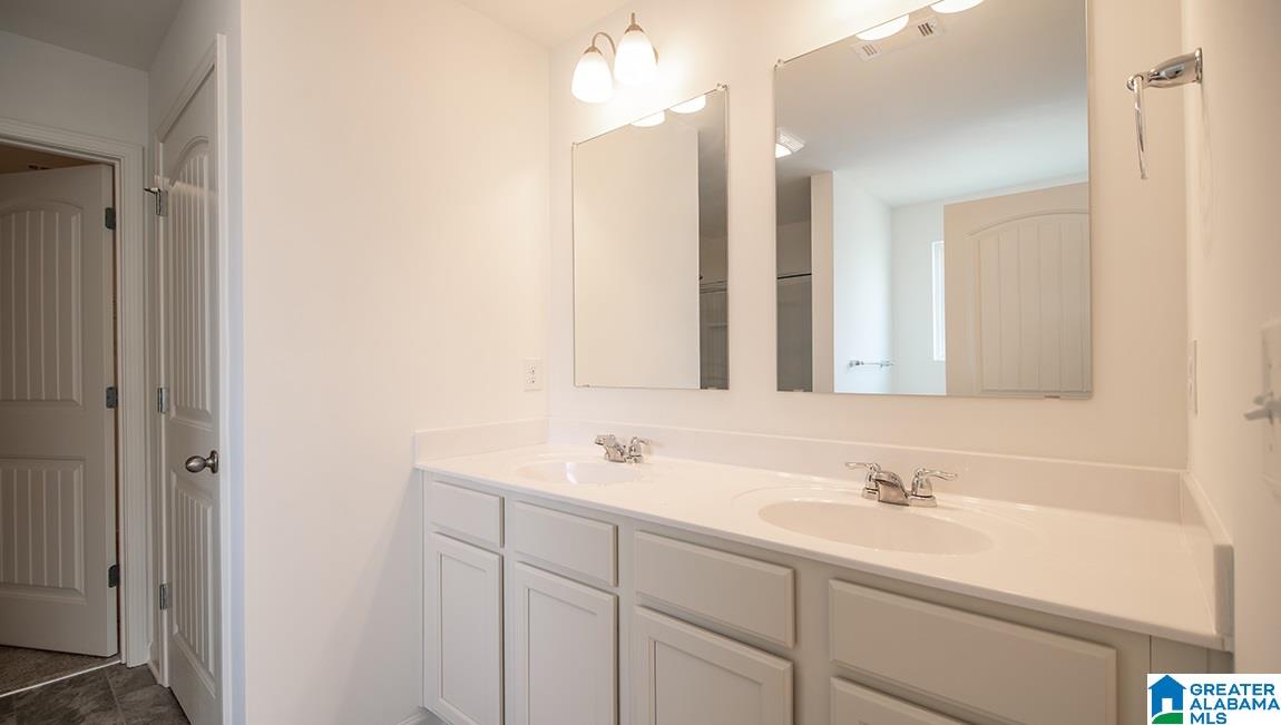 852 Valley Circle Leeds, AL 35094 - Photo 18 of 24