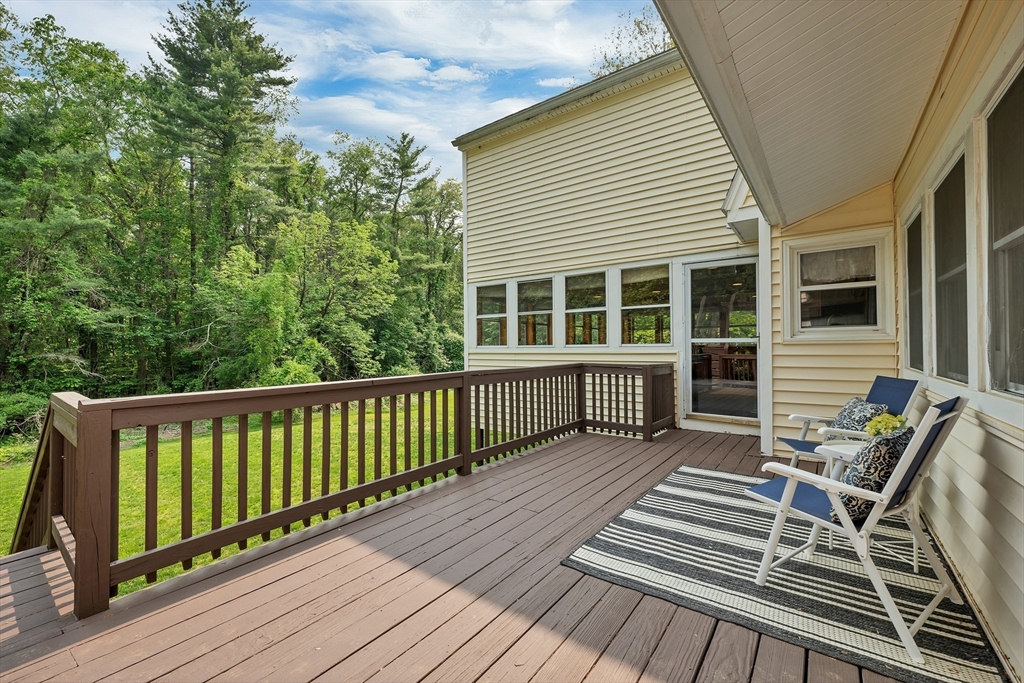 44 High Street Stratham, NH 03885 - Photo 23 of 42