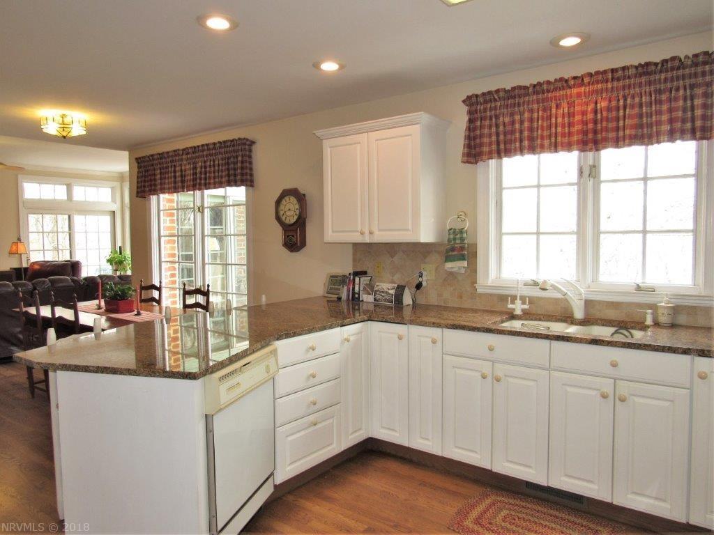 1450 Falcon Ridge Road Blacksburg, VA 24060 - Photo 30 of 66 Gallery Image 30