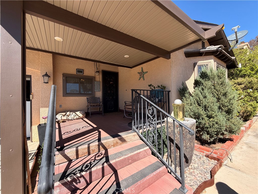 32360 Navajo Road Wildomar, CA 92595 - Photo 27 of 58 back Porch to office