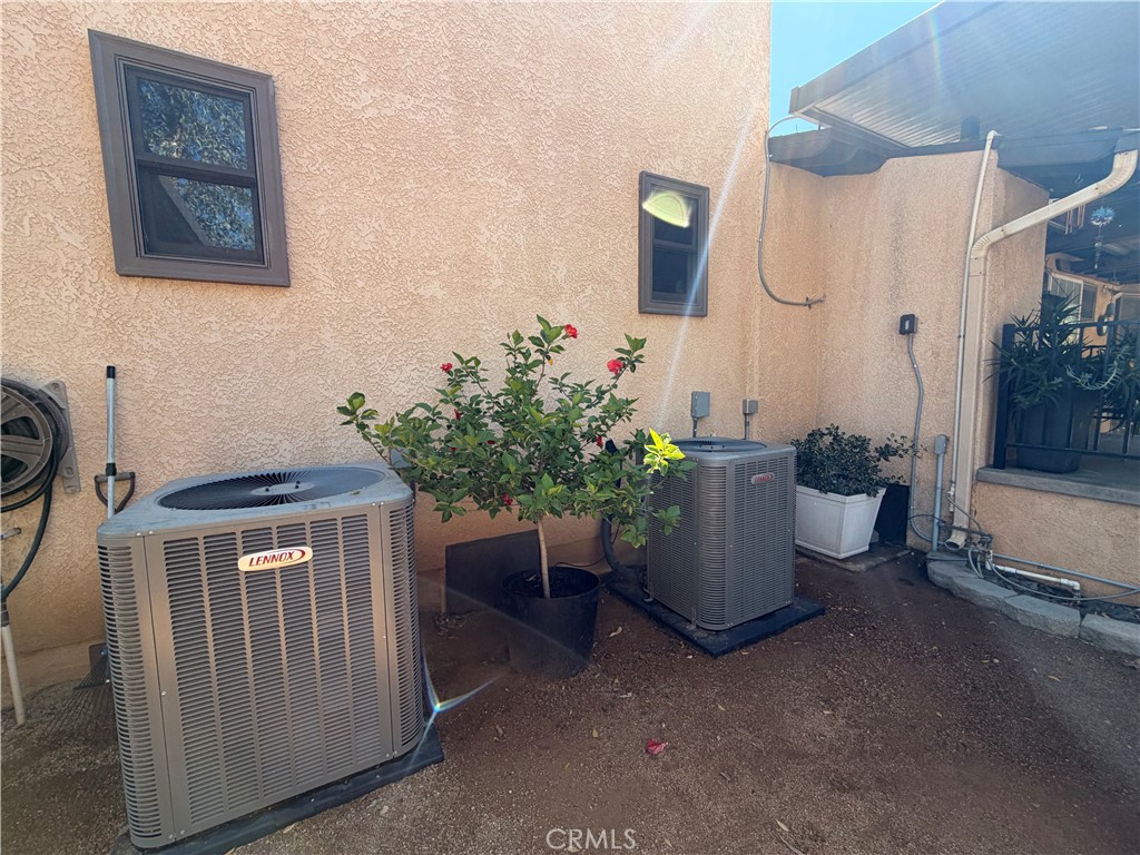 32360 Navajo Road Wildomar, CA 92595 - Photo 49 of 58 a view of a door and chair in the room