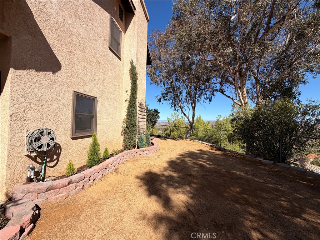 32360 Navajo Road Wildomar, CA 92595 - Photo 53 of 58 a view of a entryway