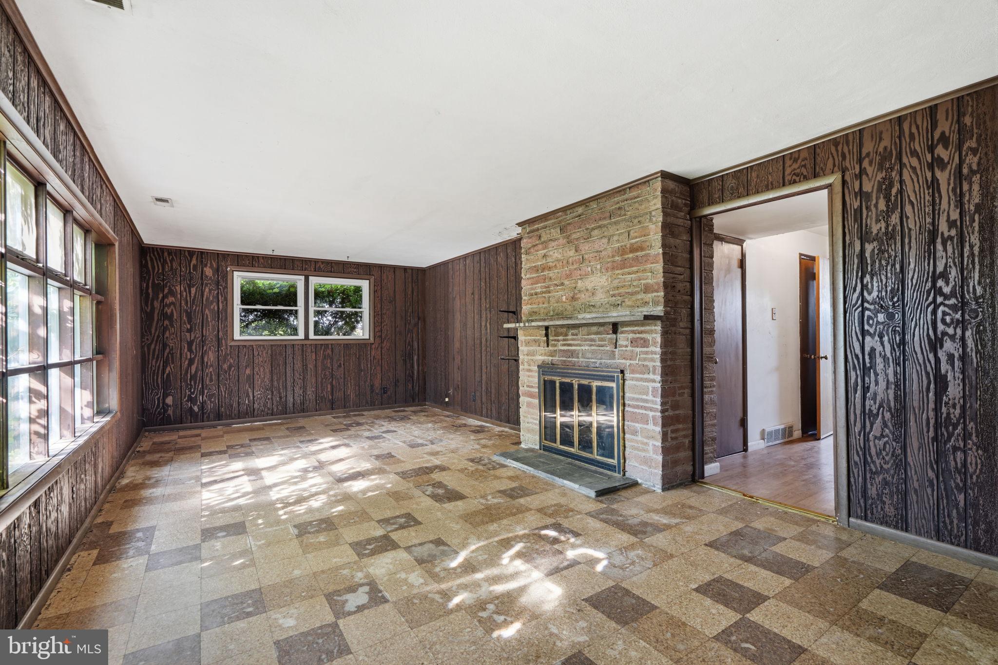 9219 Burbank Road Philadelphia, PA 19115 - Photo 23 of 29