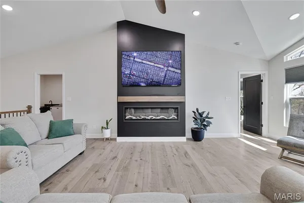 $698,900 | 9784 Ridgecrest Drive, Hillsboro, MO 63050