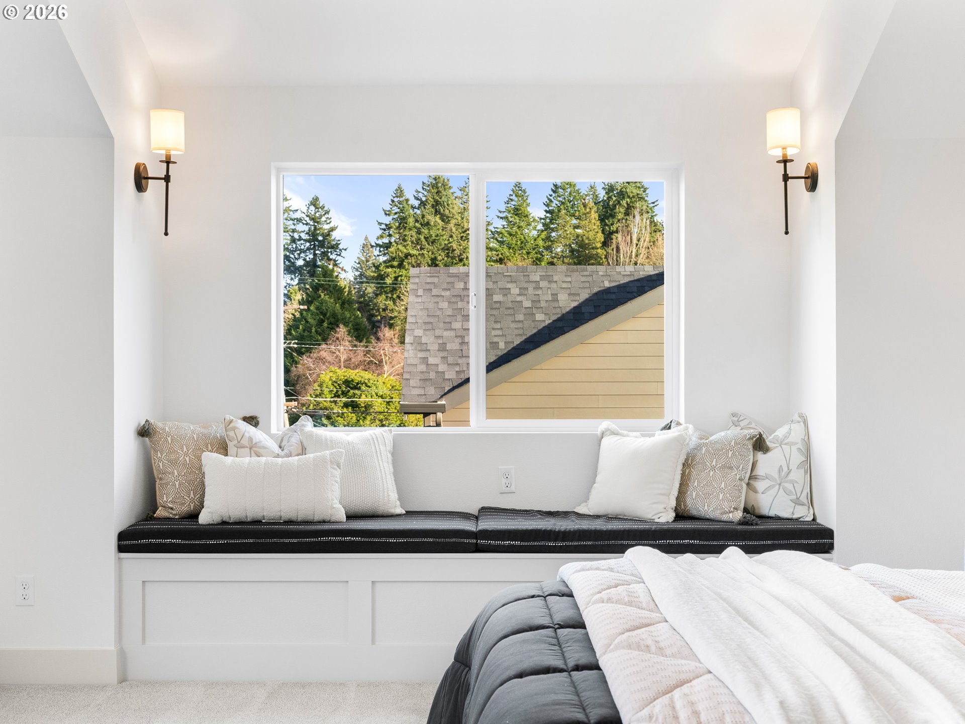 8206 Southwest 46th Avenue Portland, OR 97219 - Photo 14 of 23