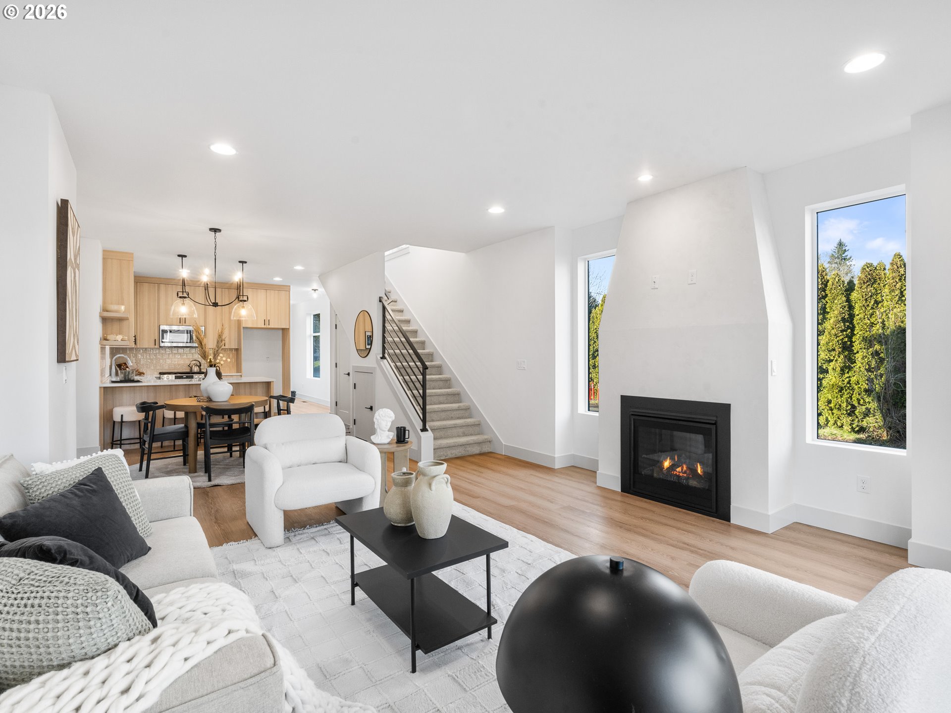 8206 Southwest 46th Avenue Portland, OR 97219 - Photo 9 of 23