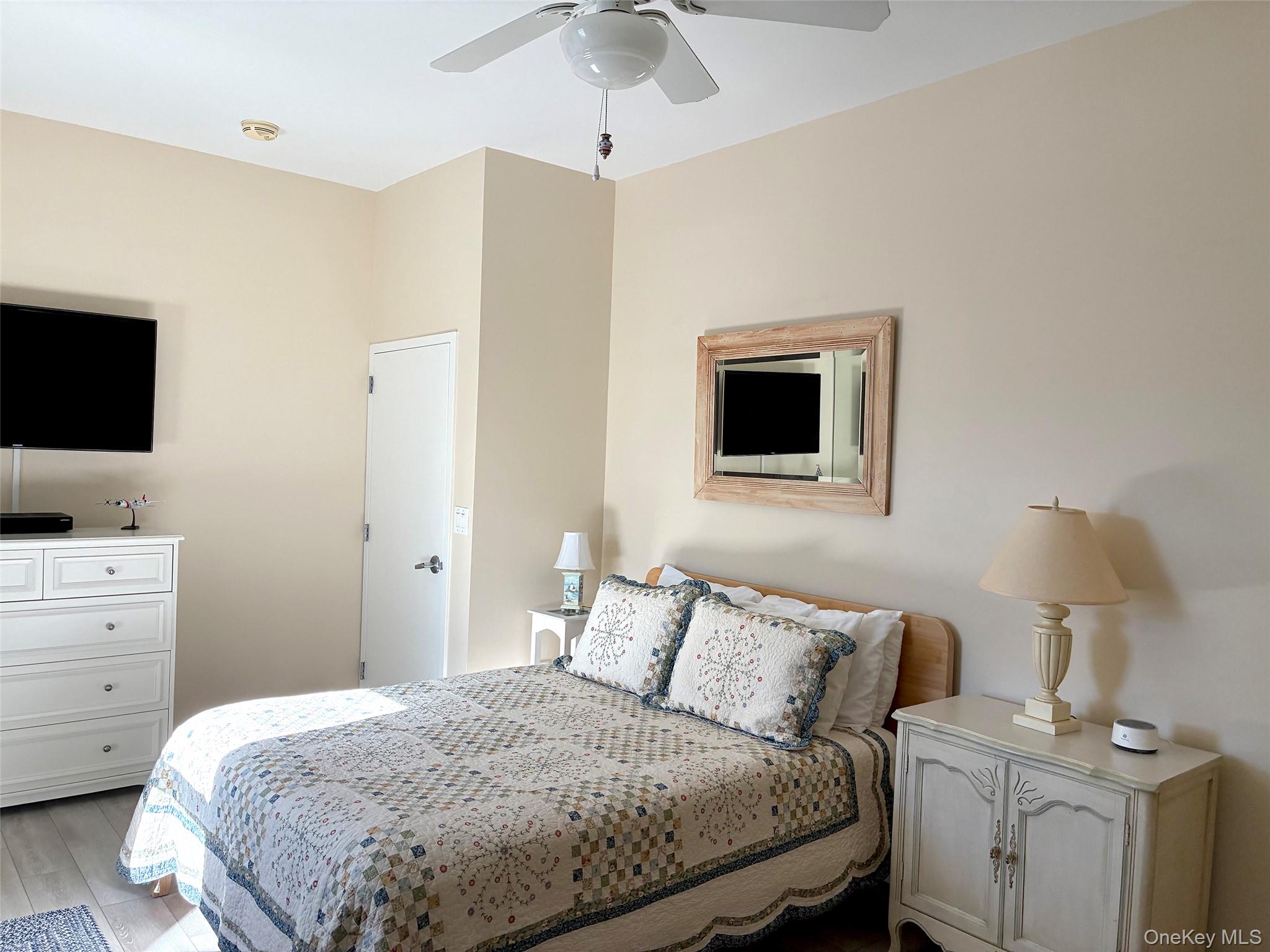 250 Dune Road, Unit 120 Westhampton Beach, NY 11978 - Photo 16 of 20