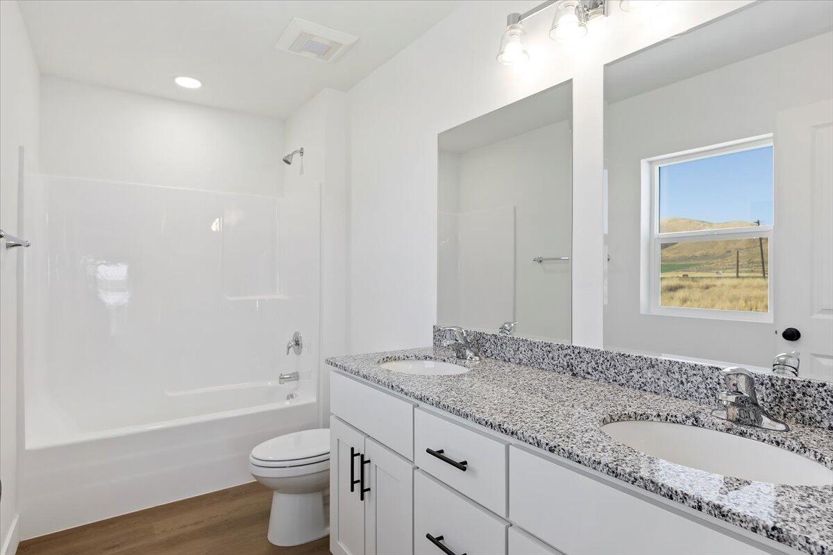 8 Punkin Center Road Gannett, ID 83313 - Photo 20 of 43 Master Bath