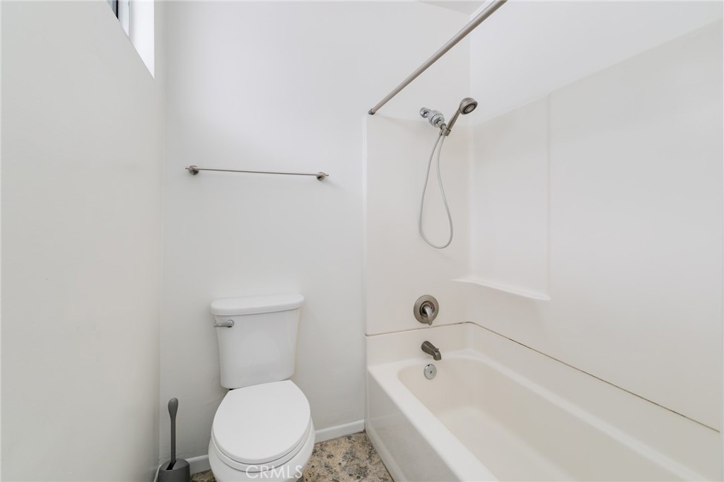 2128 Oak Crest Drive Riverside, CA 92506 - Photo 26 of 39 Shared Bathroom 2