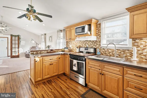 $225,000 | 11 Amherst Drive, Pennsville, NJ 08070