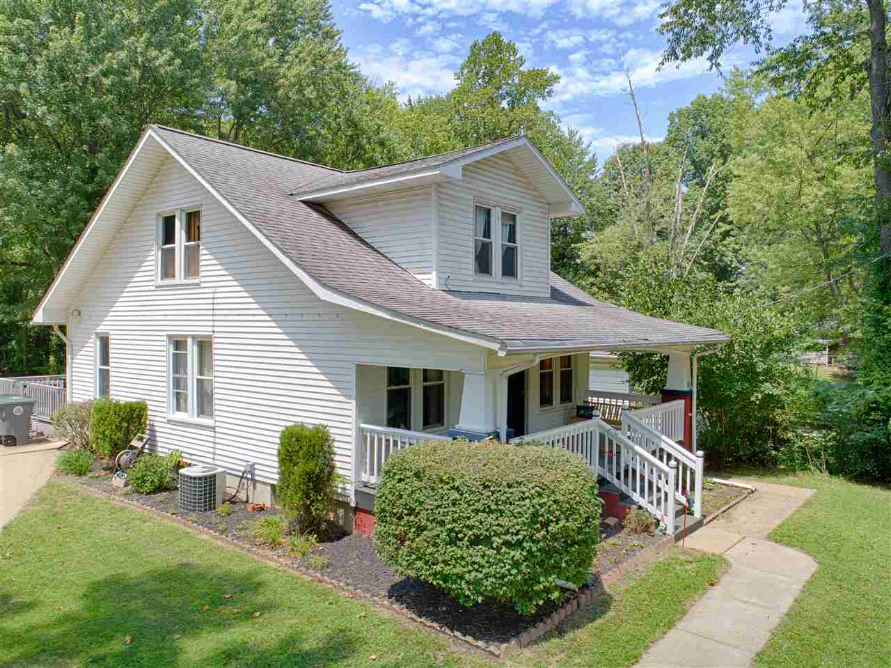 3612 Herrmann Road Evansville, IN 47711 - Photo 3 of 33 Gallery Image 3