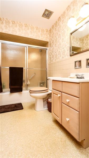 578 Kelso Road Pittsburgh, PA 15243 - Photo 13 of 24