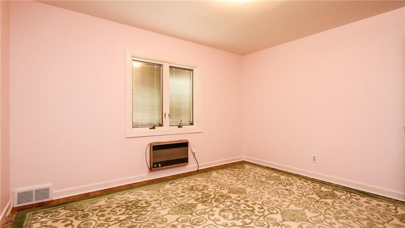 578 Kelso Road Pittsburgh, PA 15243 - Photo 15 of 24