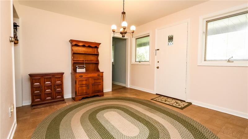 578 Kelso Road Pittsburgh, PA 15243 - Photo 4 of 24