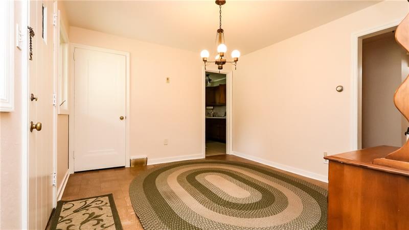 578 Kelso Road Pittsburgh, PA 15243 - Photo 5 of 24