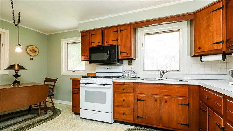 578 Kelso Road Pittsburgh, PA 15243 - Photo 9 of 24