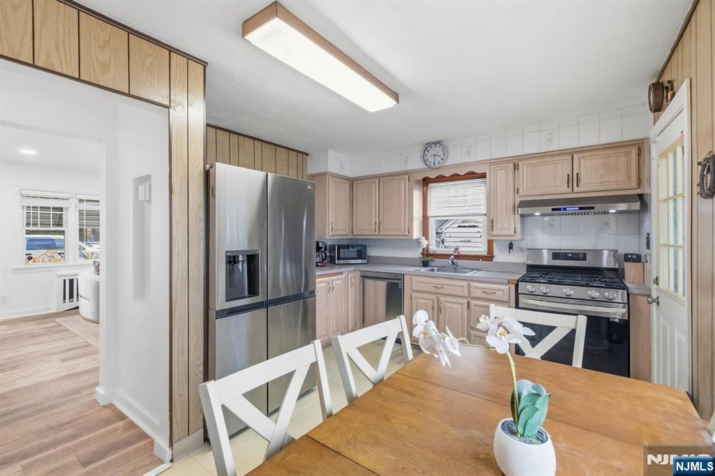 11 Adams Street Clifton, NJ 07011 - Photo 6 of 24