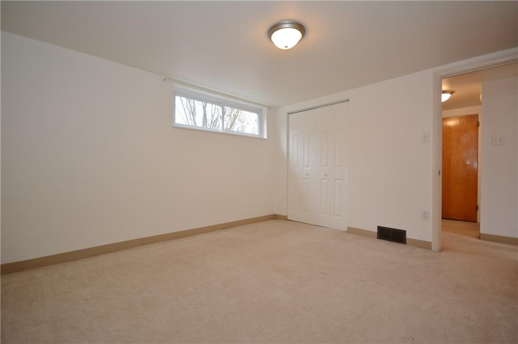 369 Rockfield Road Pittsburgh, PA 15243 - Photo 23 of 25