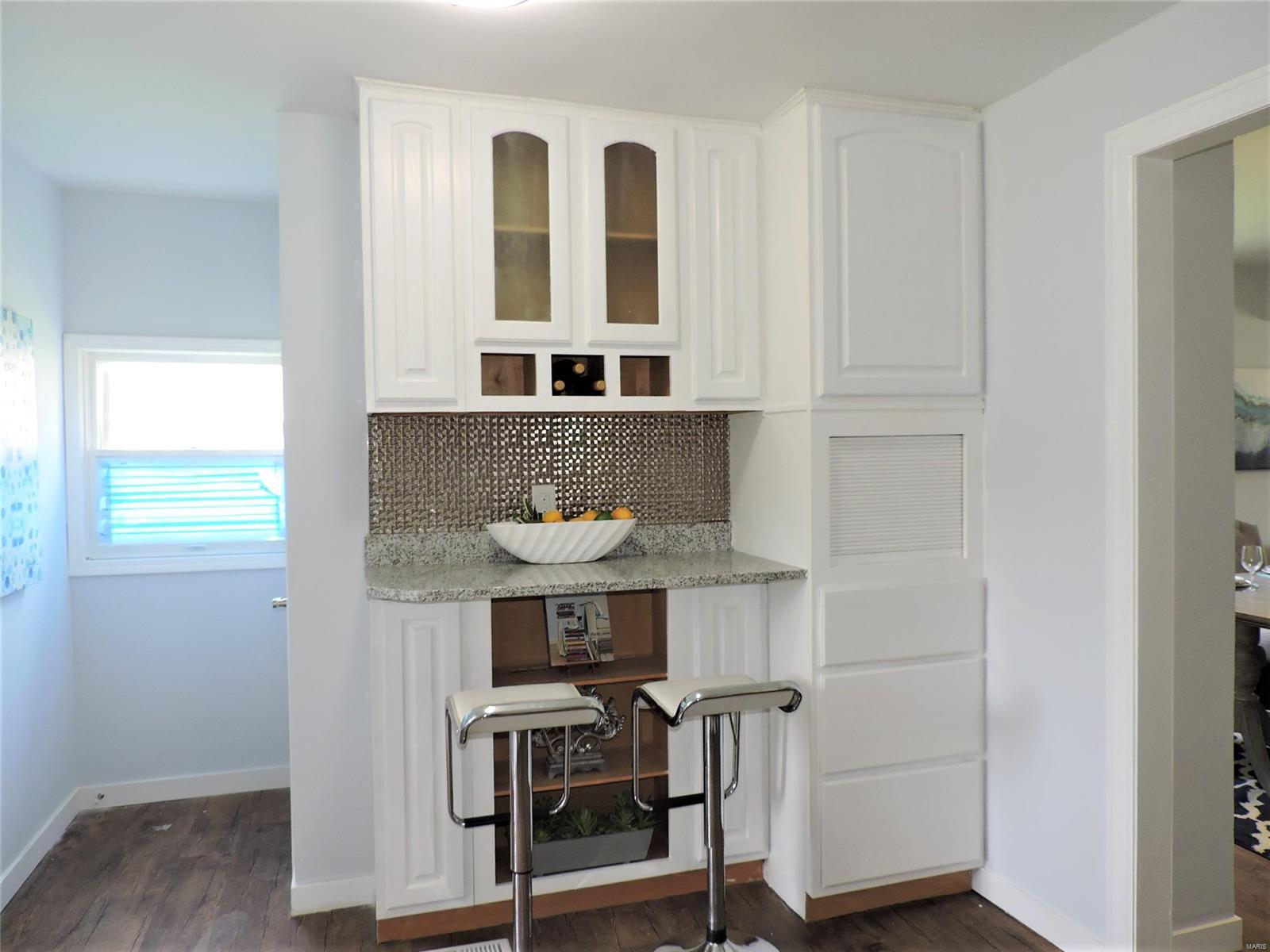 1182 Hackmann Road O'Fallon, MO 63366 - Photo 8 of 32