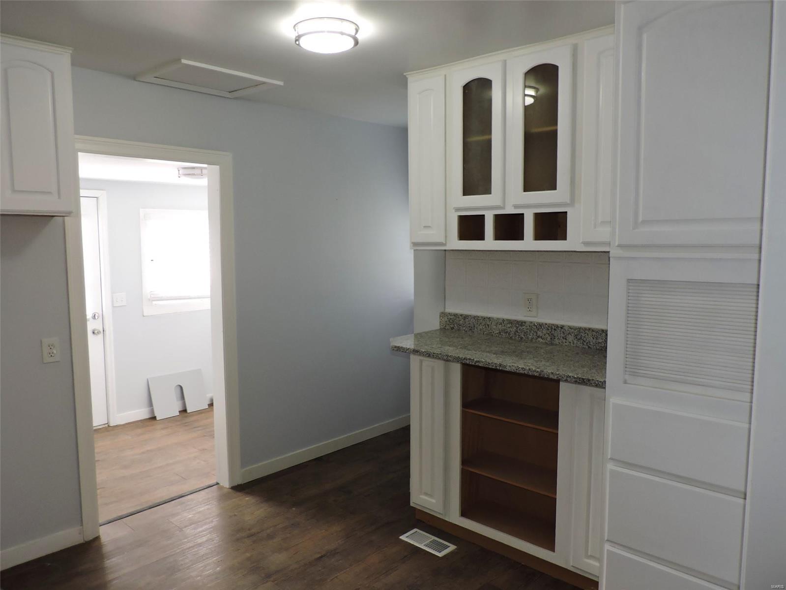 1182 Hackmann Road O'Fallon, MO 63366 - Photo 9 of 32