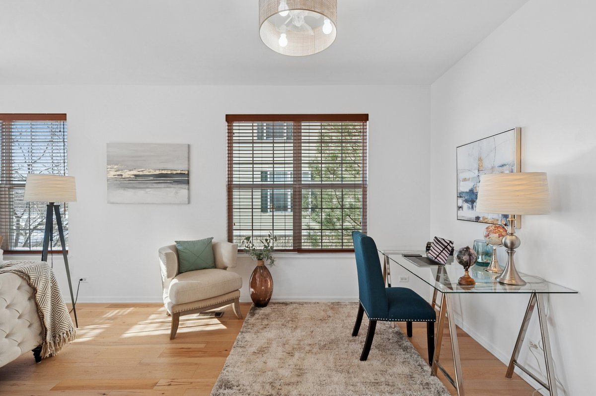 152 Jackson Street Gilberts, IL 60136 - Photo 8 of 32 a living room with furniture and a window