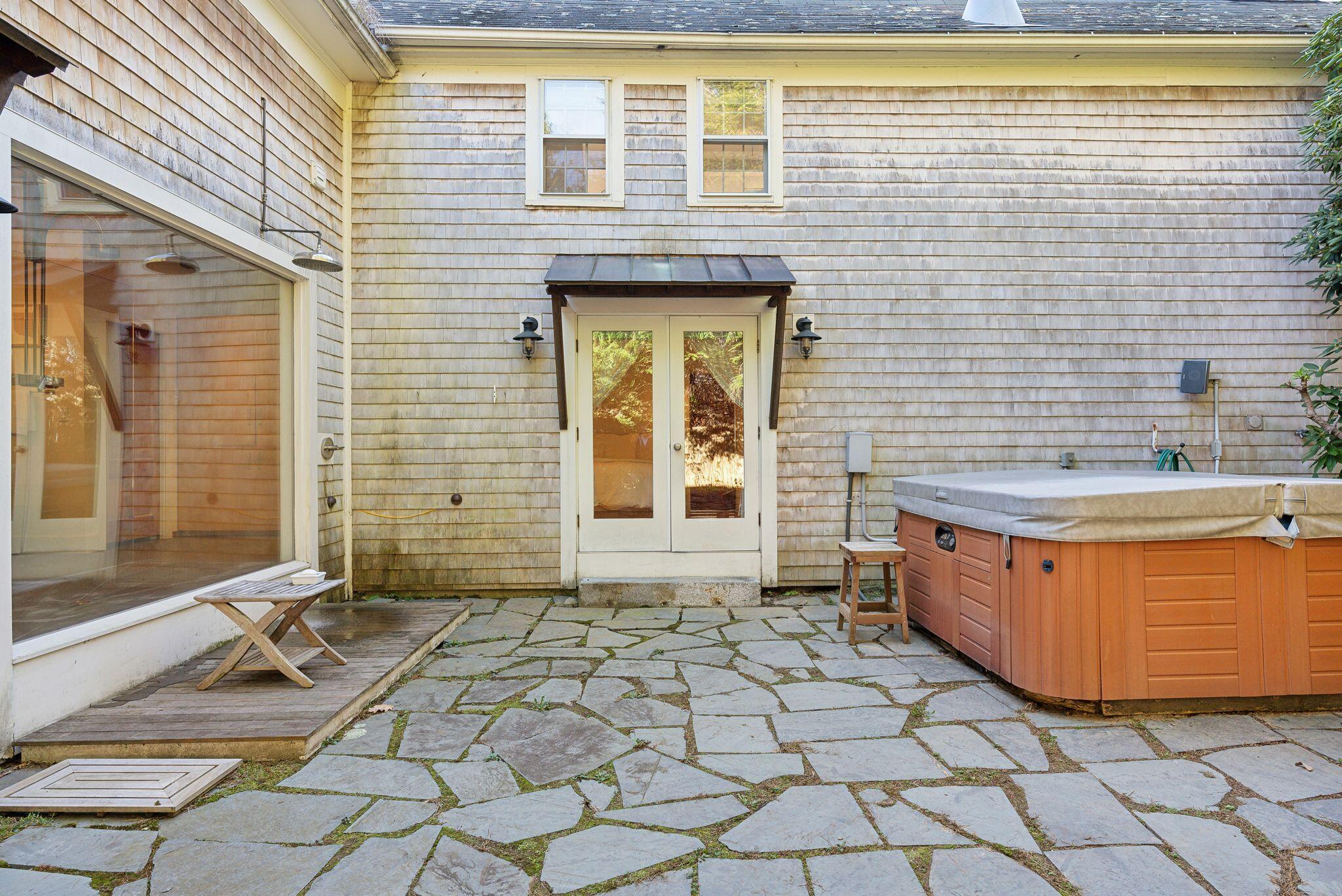274 Mitchell Road Cape Elizabeth, ME 04107 - Photo 11 of 21 Courtyard