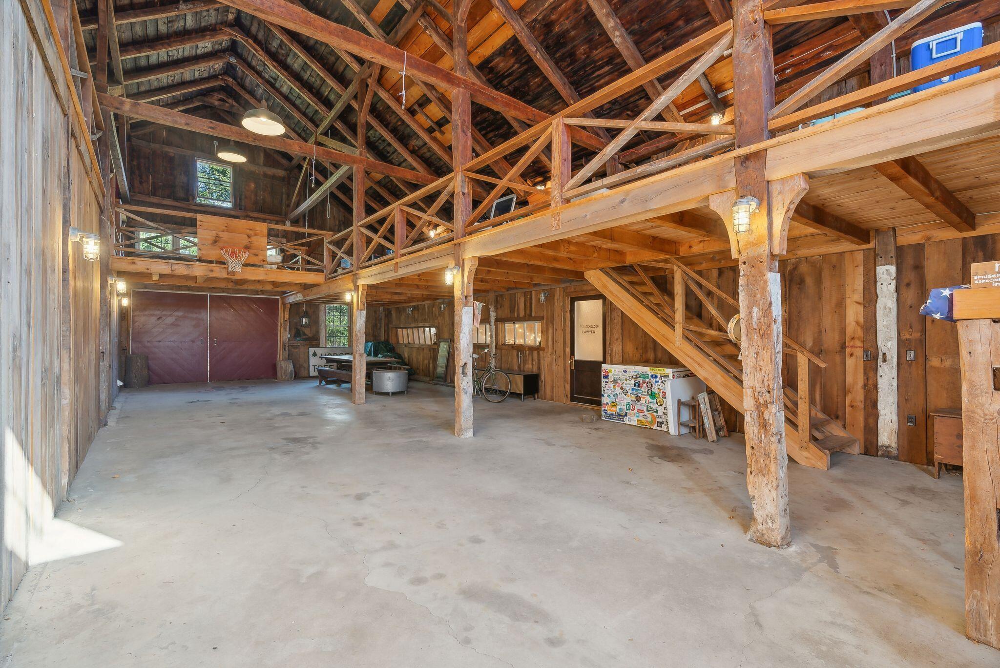 274 Mitchell Road Cape Elizabeth, ME 04107 - Photo 18 of 21 Barn